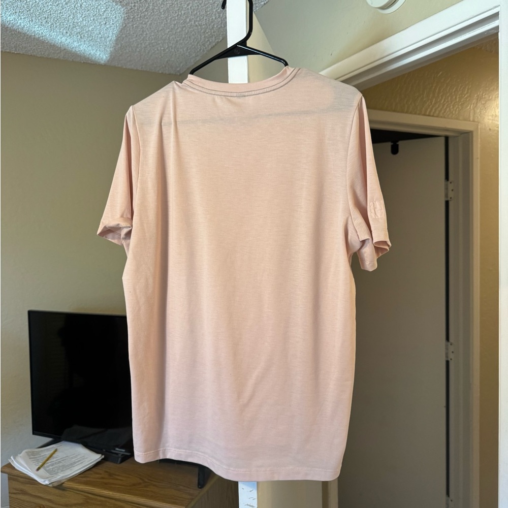 Vuori Light Pink Short Sleeve Tee - Picture 3 of 3